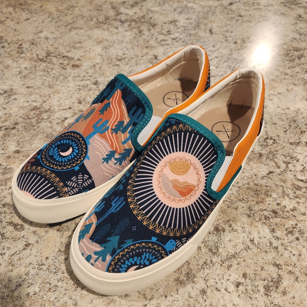 Inkkas slip-on NWT